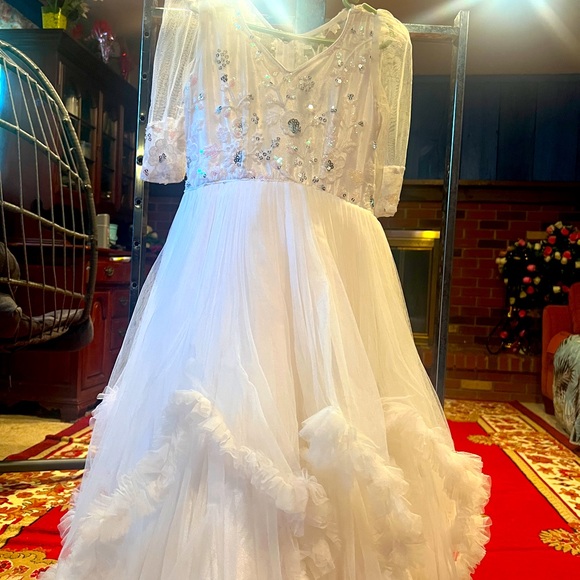 Comfortable to wear dress - Picture 1 of 3